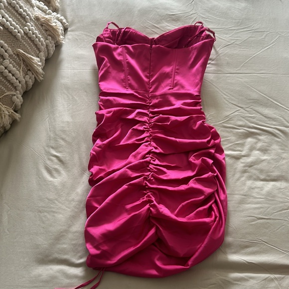 Hot pink Oh Polly satin dress - Picture 5 of 5